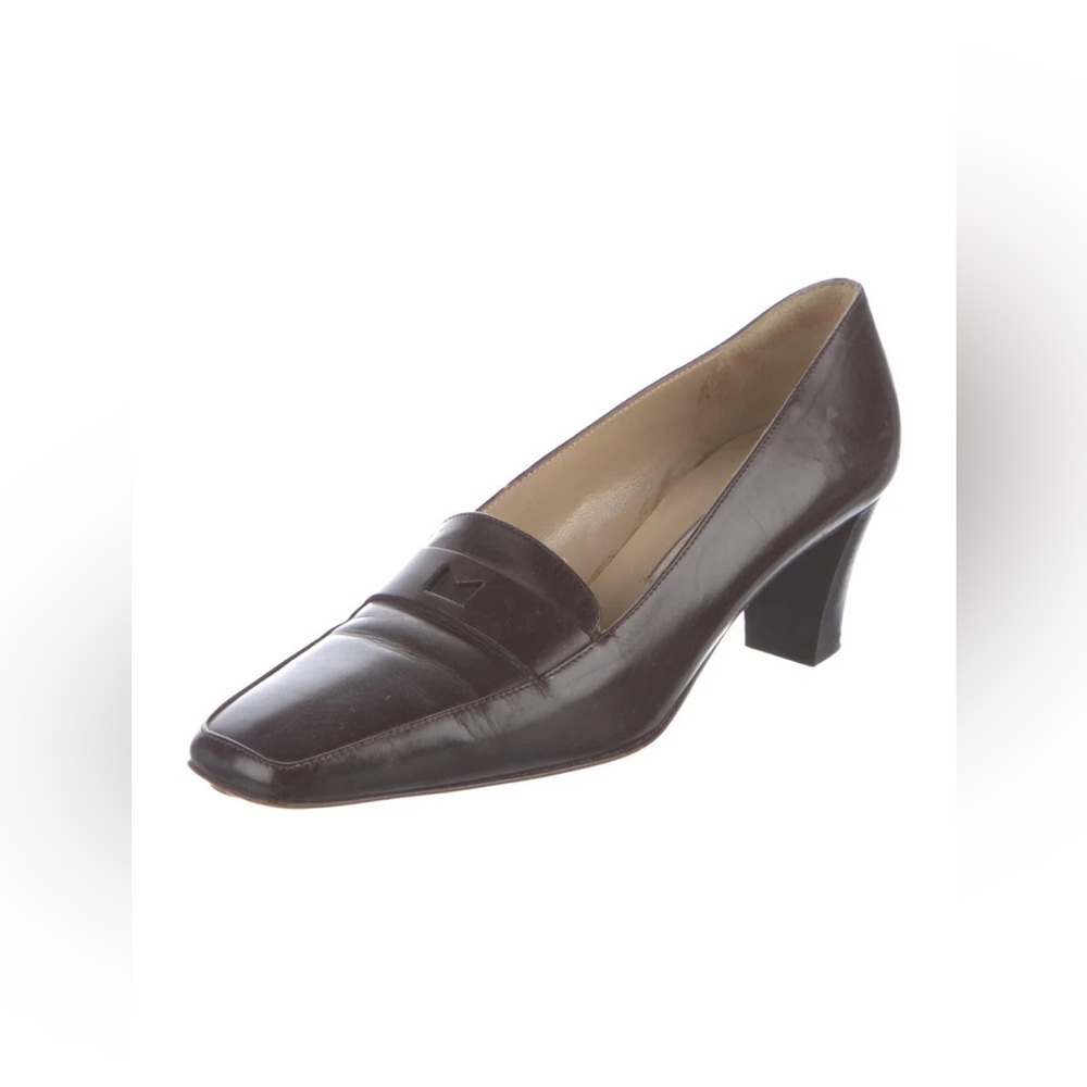 MICHAEL KORS
Leather Pumps
Size: 5.5